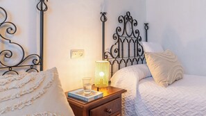 2 bedrooms, iron/ironing board, travel cot, WiFi