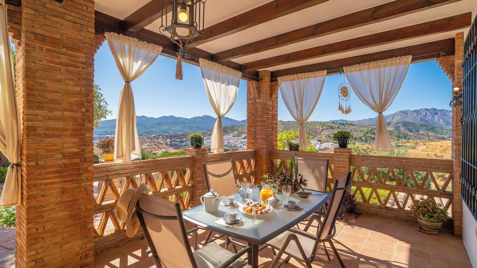 تناول الطعام بالخارج