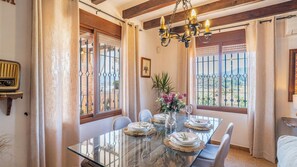 Dining - Villa Luz de Luna Guaro by Ruralidays (Málaga)