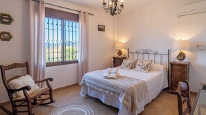 2 bedrooms, iron/ironing board, travel cot, WiFi