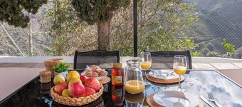 Tobalo Almáchar by Ruralidays