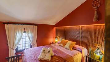 1 slaapkamer, een strijkplank/strijkijzer, reisbedje, wifi