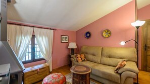 TV, fireplace, DVD player - Zulaikhah Suite Ronda by Ruralidays (Málaga)