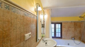 Bathtub - Zulaikhah Suite Ronda by Ruralidays (Málaga)