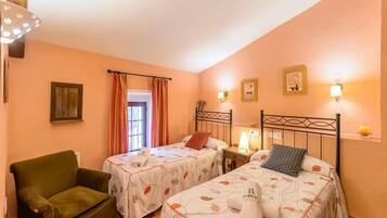 2 slaapkamers, een strijkplank/strijkijzer, reisbedje, wifi