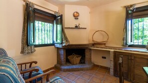 Interior - Casa Puente Palo Igualeja by Ruralidays (Málaga)