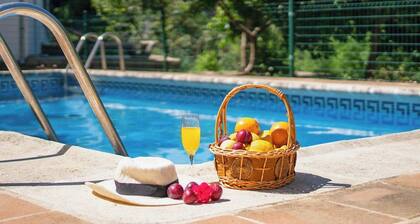 Maalaistalo Igualeyn kaupungin laitamilla