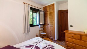 2 bedrooms, iron/ironing board, travel cot - Casa Puente Palo Igualeja by Ruralidays (Málaga)