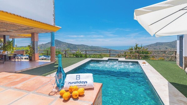 Pool - Cortijo La Encina Sayalonga by Ruralidays (Málaga)