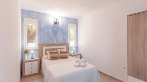 5 bedrooms, iron/ironing board, travel crib, WiFi - Cortijo La Encina Sayalonga by Ruralidays (Málaga)