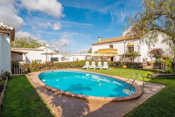 Cortijo del Coco 1 Fuente de Piedra by Ruralidays