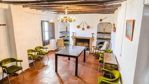 Interior - Cortijo Vaquero Rural Loja by Ruralidays (Granada)