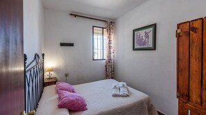 4 quartos, ferros/tábuas de passar roupa, berço de viagem, Wi-Fi