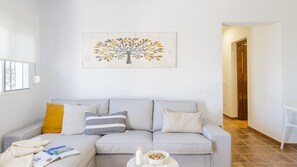 Televisión y chimenea 