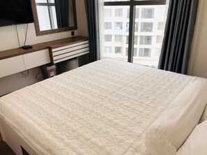 2 makuuhuonetta, silitysrauta/-lauta, ilmainen Wi-Fi