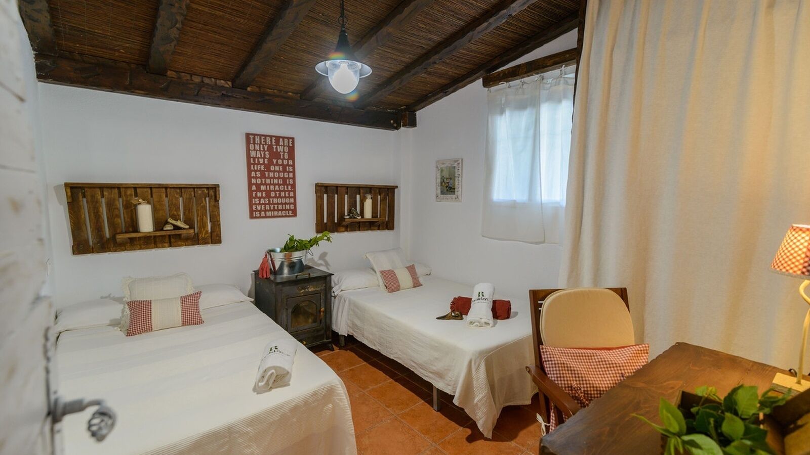 Entreolivos Casa y Cabaña Cijuela by Ruralidays