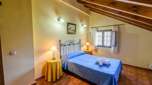 5 Schlafzimmer, Bügeleisen/Bügelbrett, Reisekinderbett, WLAN