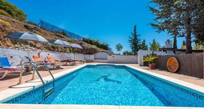 Mulera Alozaina by Ruralidays