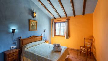 8 chambres, fer et planche à repasser, lit parapluie, Wi-Fi