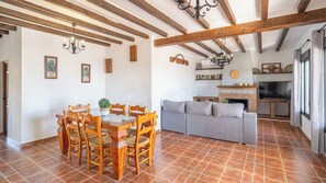Interior - Casa Adrian Almáchar by Ruralidays (Málaga)