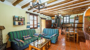 TV, fireplace, stereo