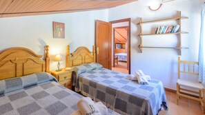 3 Schlafzimmer, Bügeleisen/Bügelbrett, Reisekinderbett, WLAN
