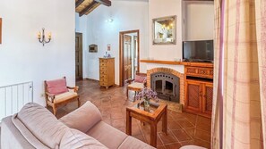 TV, fireplace, DVD player - La Morada Antequera - La Higuera by Ruralidays (Málaga)