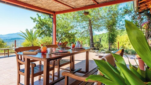 Hornillos Alozaina by Ruralidays