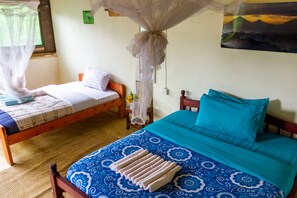 Comfort Quadruple Room, 1 Bedroom, Garden View (Regal Sunbird) | Individually decorated, individually furnished - Karungi Camp (Rubuguri)