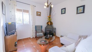 Televisio, takka, DVD-soitin