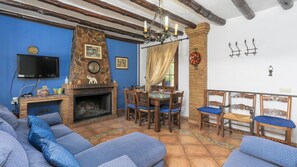 Fireplace, table tennis - La Fresnea Ronda by Ruralidays (Málaga)