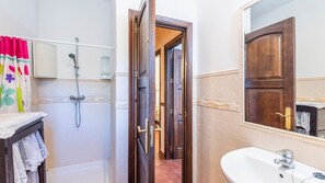 Shower - Villa Andrea Cortes de la Frontera by Ruralidays (Málaga)