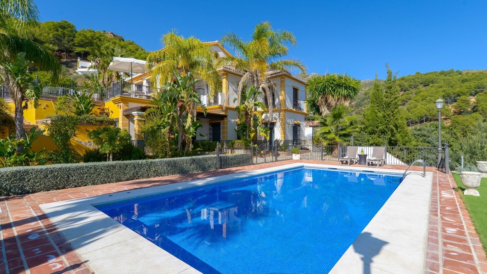 Finca Piña Alozaina by Ruralidays