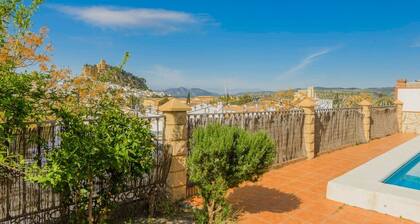Casas de Paquita - El Mirador Montefrío by Ruralidays