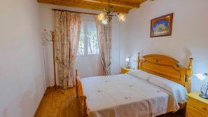 3 Schlafzimmer, Bügeleisen/Bügelbrett, Reisekinderbett, WLAN