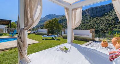 Los Cascajales BenaojĂĄn by Ruralidays