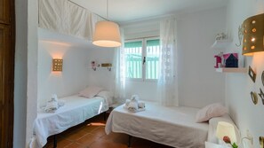 2 bedrooms, iron/ironing board, travel cot, WiFi - Casa La Bruja Ronda by Ruralidays (Málaga)