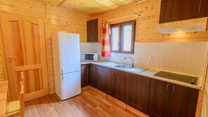 Fridge, microwave, stovetop, coffee/tea maker - Casa Aries Algarrobo by Ruralidays (Málaga)