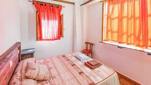 7 bedrooms, iron/ironing board, travel cot, WiFi - Cortijo El Chinas Órgiva by Ruralidays (Granada)