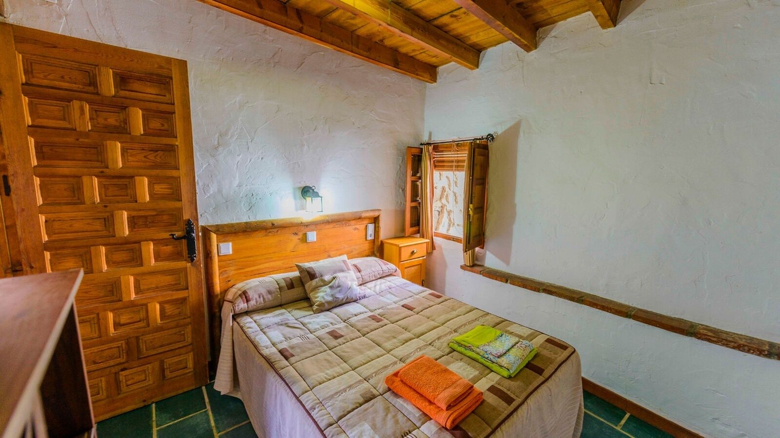 7 bedrooms, iron/ironing board, travel cot, WiFi