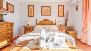 4 soverom, strykejern/-brett, reiseseng for barn og wi-fi