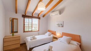 3 bedrooms, iron/ironing board, travel crib, WiFi - Cómpeta Rural - Casa Vistabella by Ruralidays (Málaga)