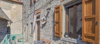 CASA D'EPOCA COMPLETAMENTE RISTRUTTURATA