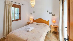 2 bedrooms, iron/ironing board, travel crib, WiFi - La Loma de Cútar by Ruralidays (Málaga)