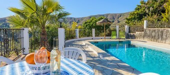 La Loma de Cútar by Ruralidays