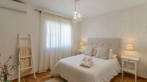 3 室のベッドルーム、アイロン / アイロン台、旅行用ベビーベッド、WiFi