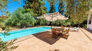 Pool - Casa Rural Casería San José Baeza by Ruralidays (Jaén)
