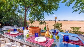 Outdoor dining - Casería San José Antequera by Ruralidays (Málaga)