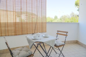 Outdoor dining - Pretty apartment in the Tuscany (Poggibonsi)