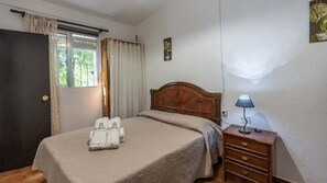 3 bedrooms, iron/ironing board, travel crib, WiFi - Parajes del Chanza Cortegana by Ruralidays (Huelva)